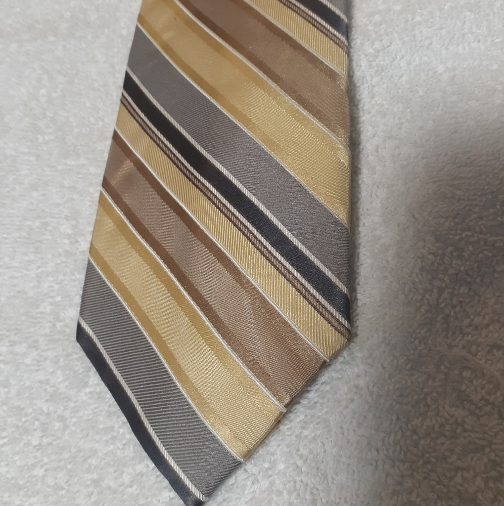 NEW in sleeve 100% Silk Tie